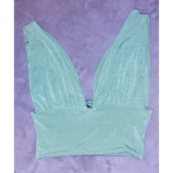 Fashion Nova Light Green Halter Crop Top Tank Open Back Shirt Top Small - Picture 2 of 3